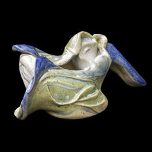 Load image into Gallery viewer, Dancing ceramic figurine